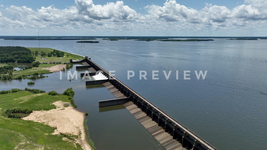 Stock photo 4k Still Frame - Lake Marion, SC Santee River dam