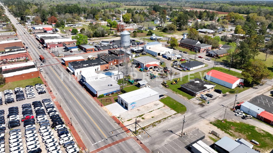 4k Still Frame - Hemingway, SC main street with old watertower in the South