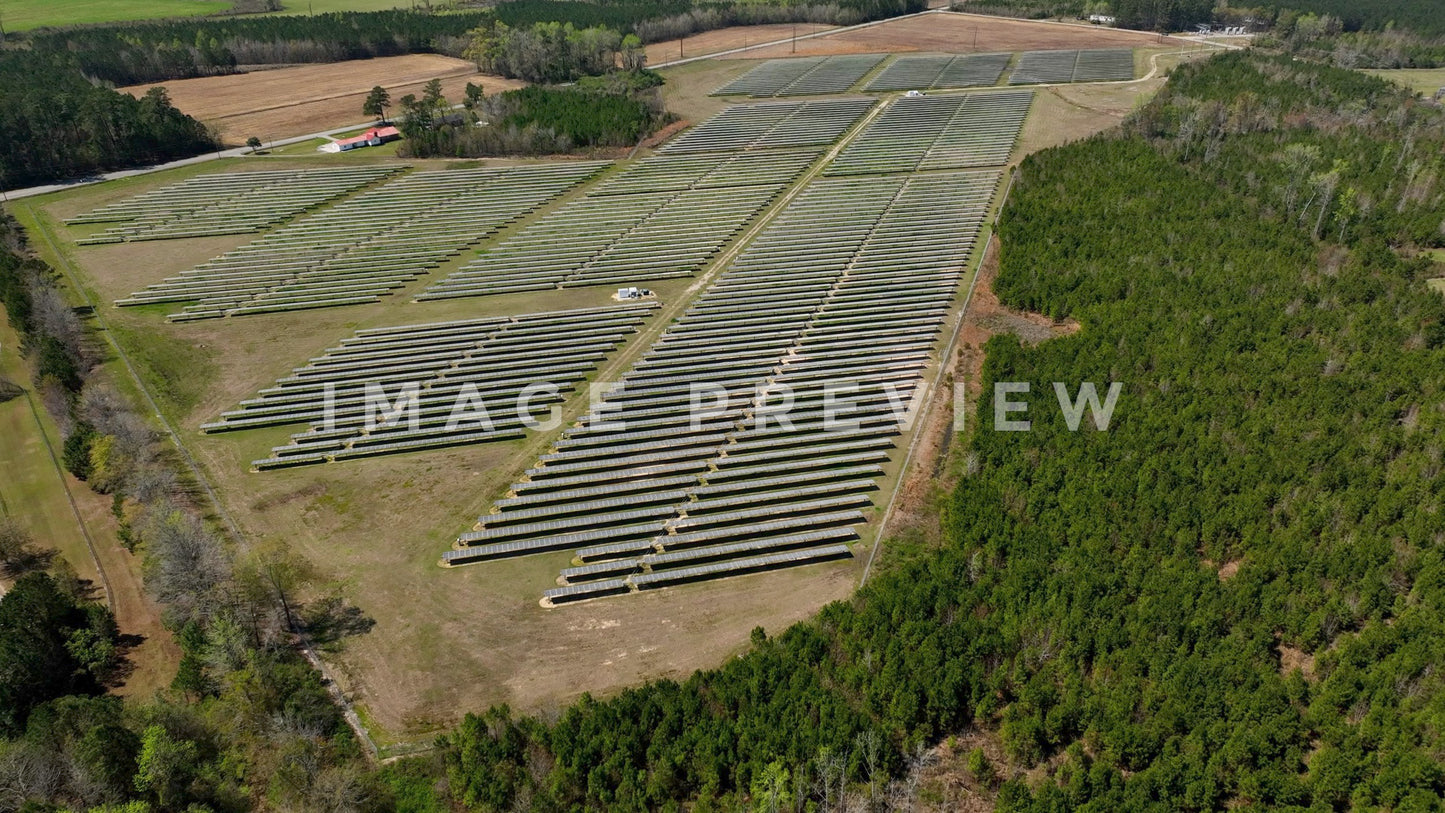 4k Still Frame - Hemingway, SC solar panel farm in rural countryside