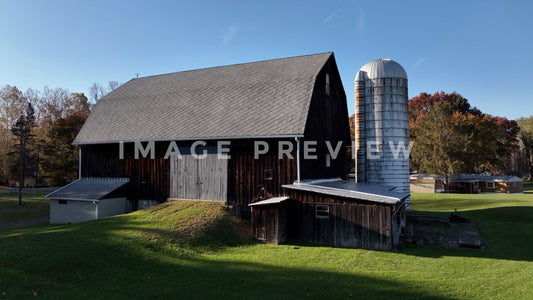 stock photo red barn in Mansfield PA