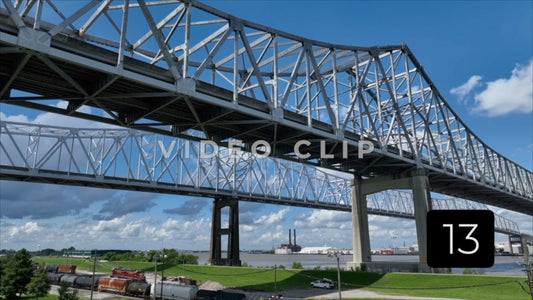 CLIP 13 - New Orleans, LA Vol. 1 - runner jogs under Crescent Connection Bridge