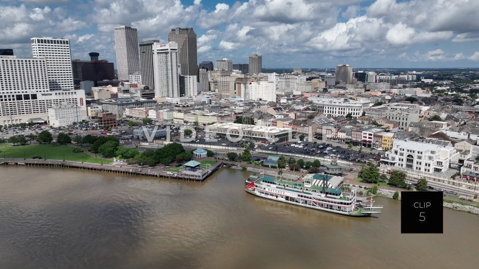 CLIP 5 - New Orleans, LA crossing Mississippi to Steamboat Natchez