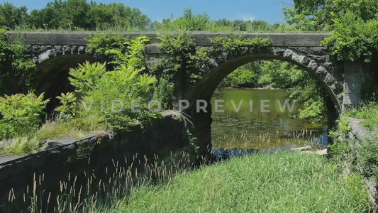 Video - Historic Richmond Aqueduct Erie Canal over Seneca River - passing through stone archway