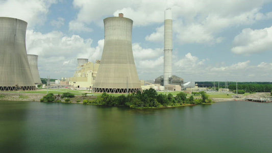 Video - Lake Juliette with coal fired power plant Scherer contributing to climate change in Georgia