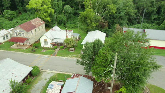 Video - Juliette, Georgia -  Opry House and shops on streets in whistle stop town