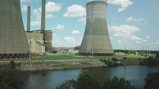 Video - Rising up in front of coal fired power plant Scherer in Juliette Georgia