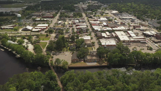Video - Conway, SC - Small Southern City with streets shops and waterway