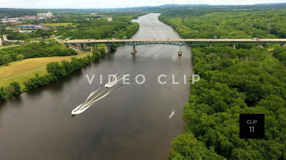 CLIP 11 - Albany, NY boaters enjoying day of outdoor recreation on the Hudson river